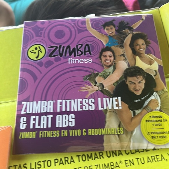Zumba Fitness Toning Sticks maracas, guide and 3 DVDs - Picture 3 of 6